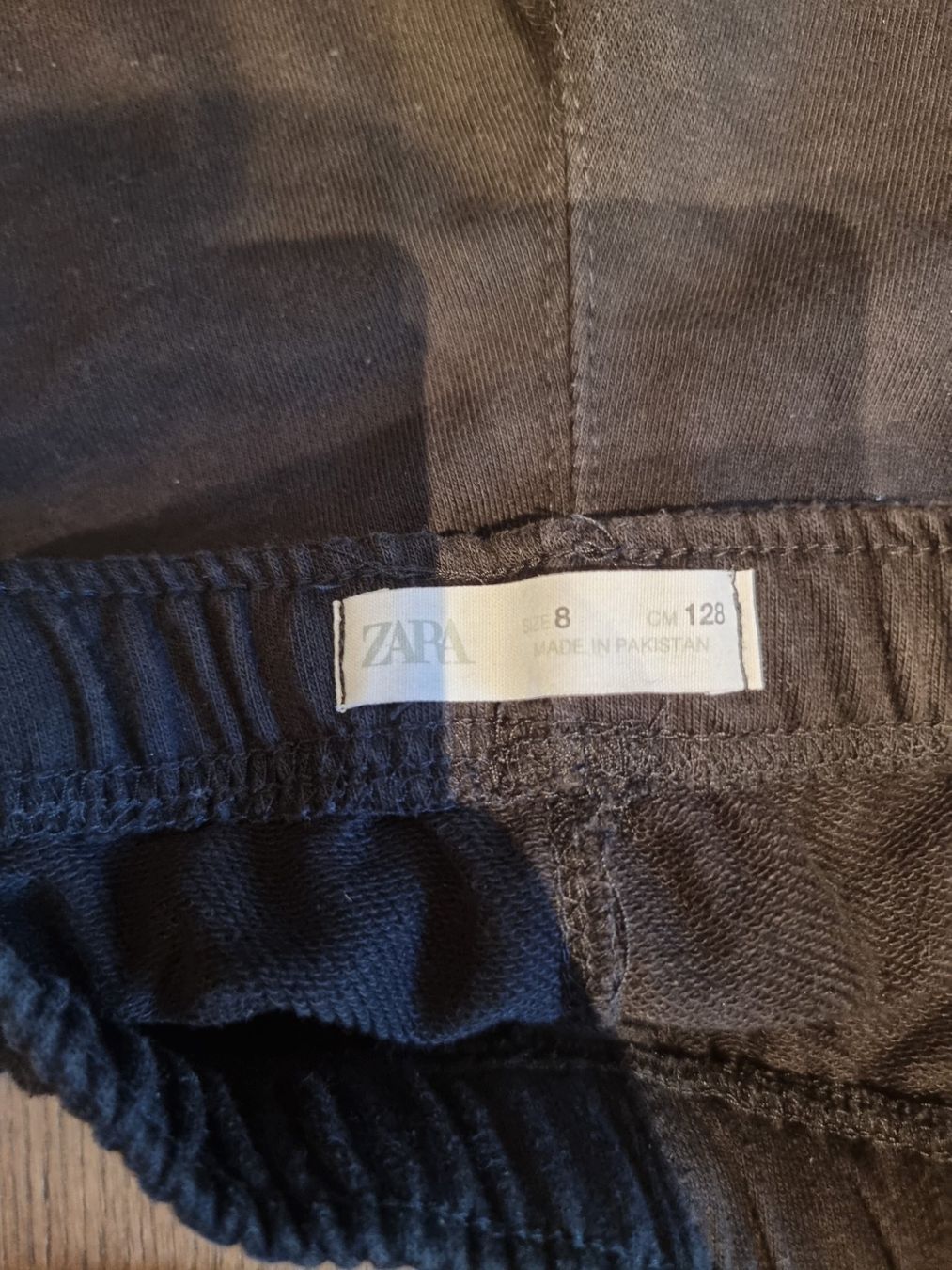 Zara Pantaloni: Zara Shorts, 128 – Usato da Buttikon SZ venduto da Limo180 2