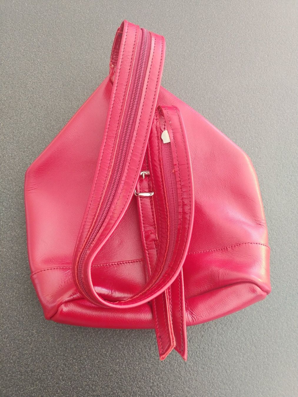 Borse da donna: Ledertasche rot Neu – Nuovo (secondo la descrizione) da Bäriswil BE venduto da Rezz 1