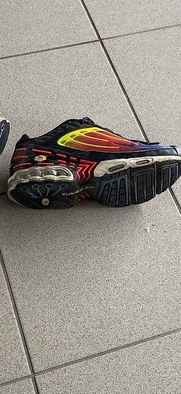 Scarpe da uomo: Chaussures Nike TN taille 42 Original  – Usato da Sonceboz-Sombeval venduto da msap 1