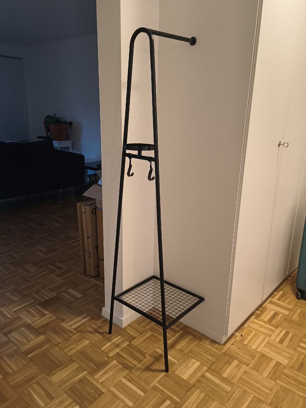 Ikea Appendiabiti: IKEA Coat rack – Usato da Schlieren venduto da cha_n5sk