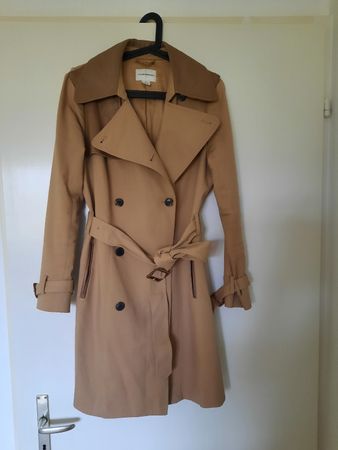 Club Monaco Trenchcoat