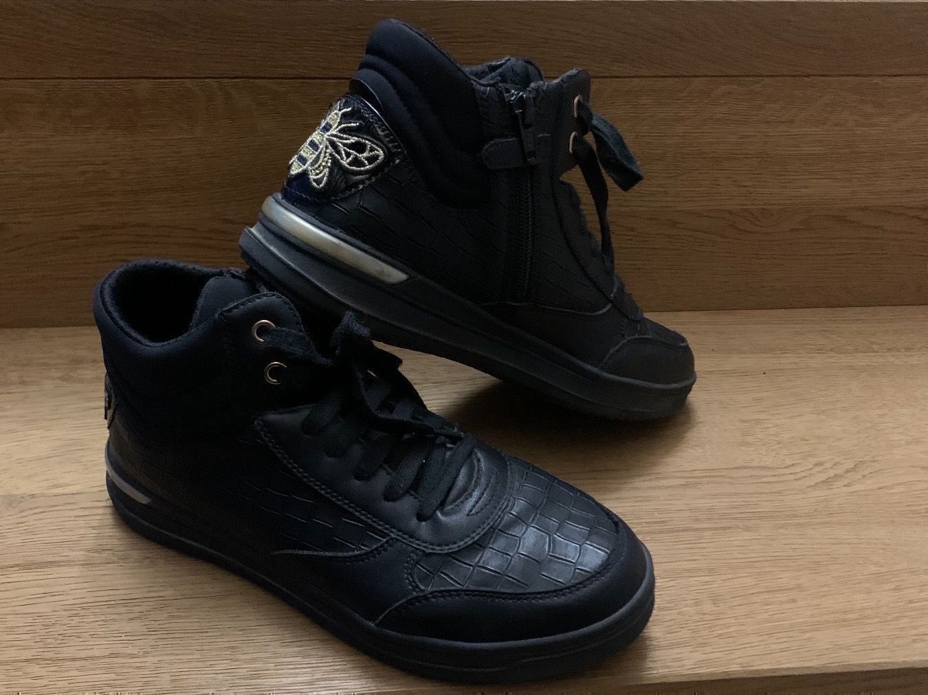 Geox Scarpe da donna: Sneakers GEOX in Gr.38 – Usato da Herzogenbuchsee venduto da zukerka