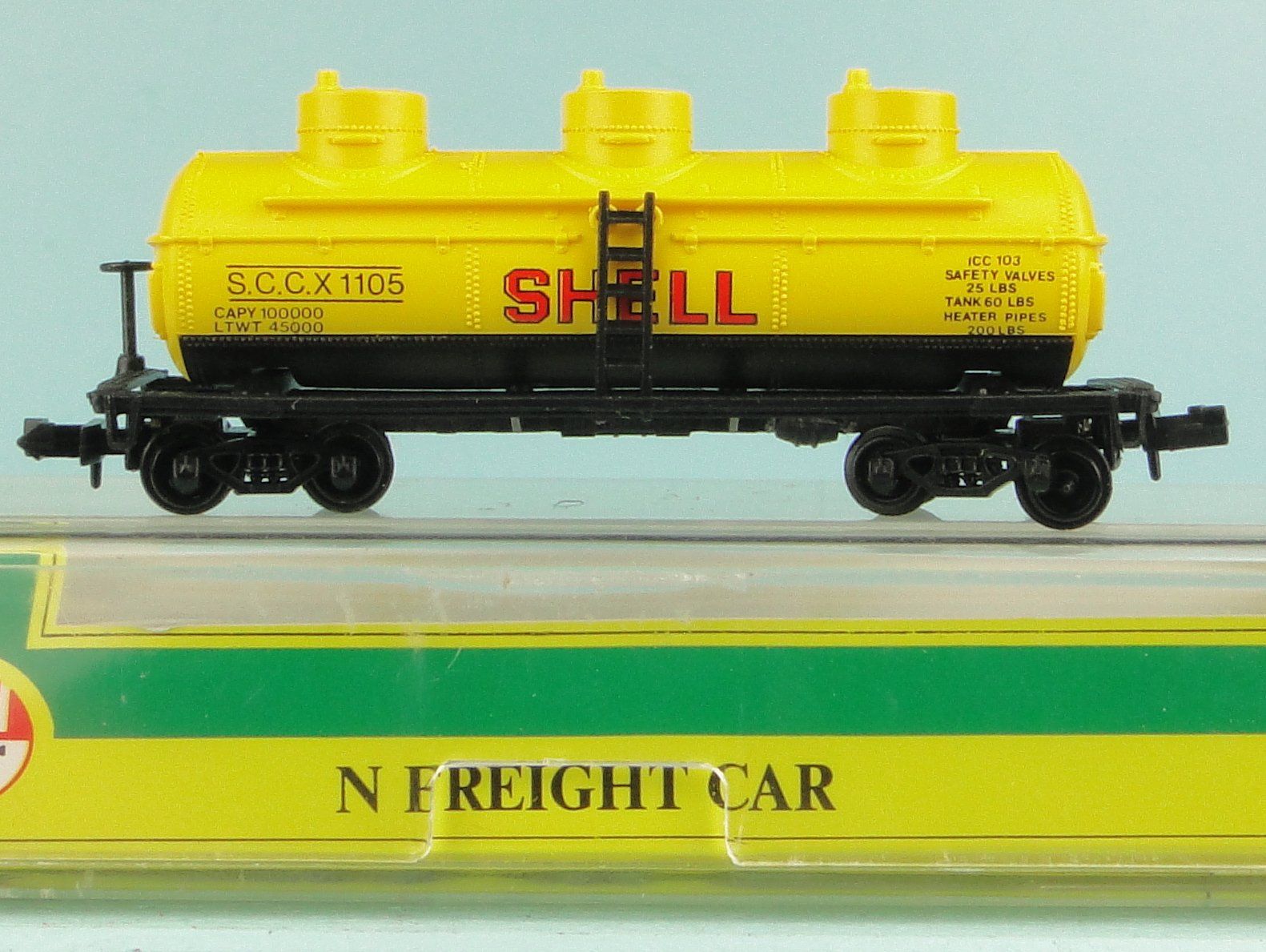 Modellini di ferrovie: Modell Power Spur N Shell Tankwagen – Usato da Bülach venduto da Albitrain 2