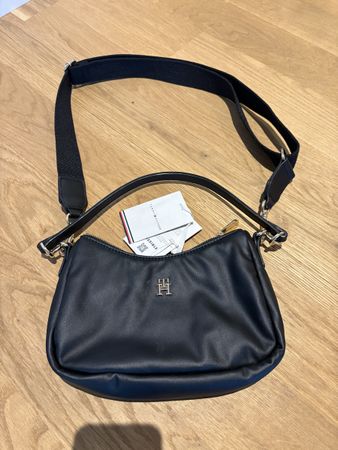 Tommy Hilfiger - Umhängetasche | NEU