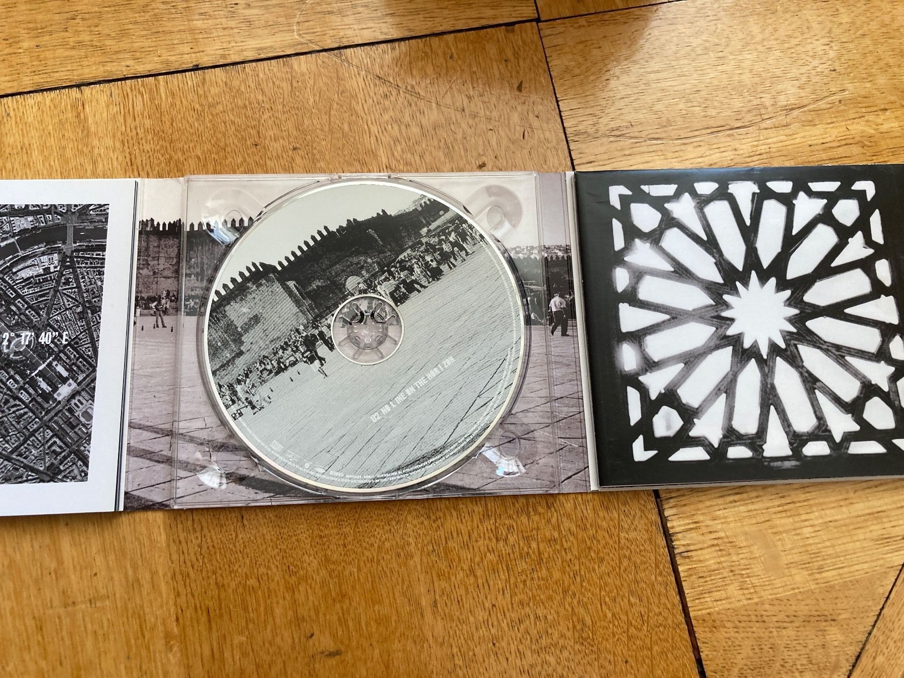 CDs: U2: No Line on the Horizon – Gebraucht aus Chexbres von pierre06 4