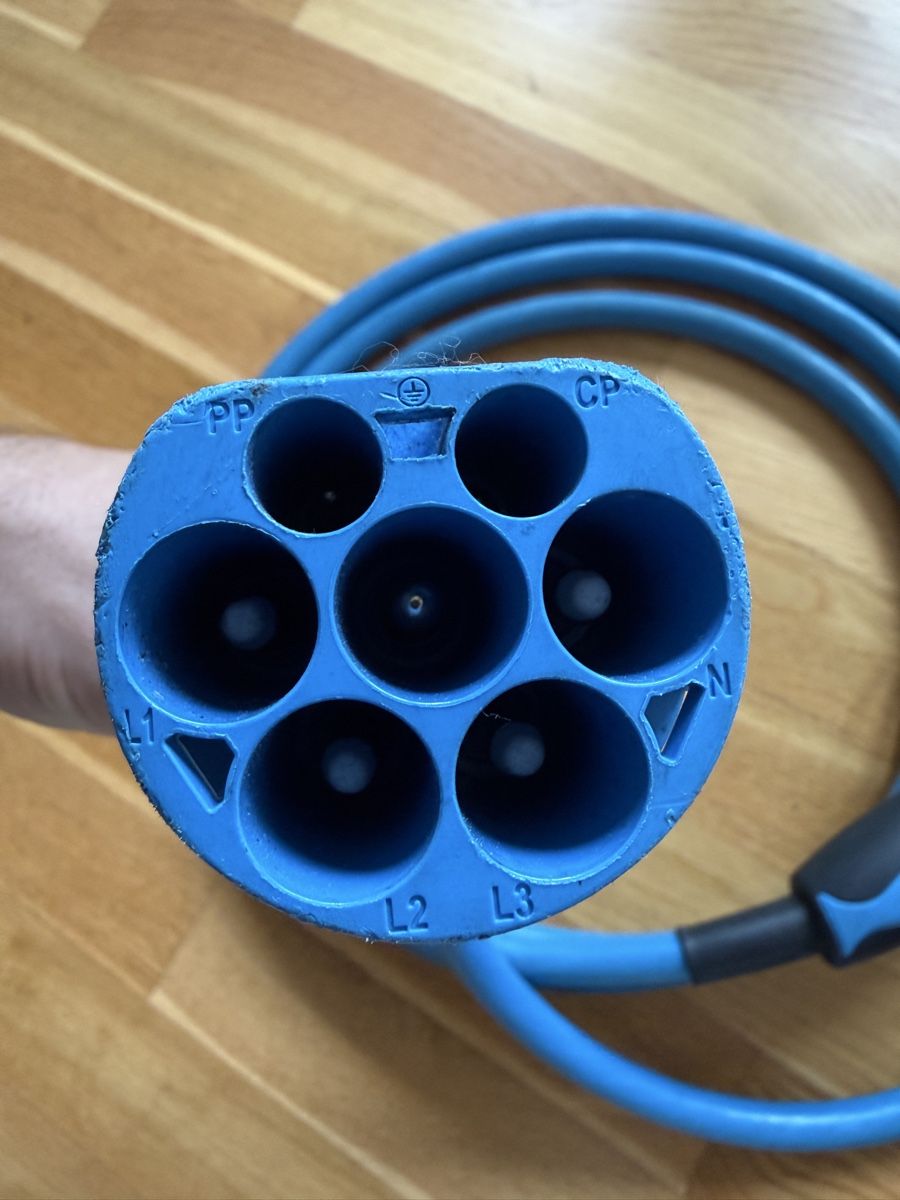 Mennekes Kabel: MENNEKES 4m – Gebraucht aus Niederrohrdorf von SD72 5