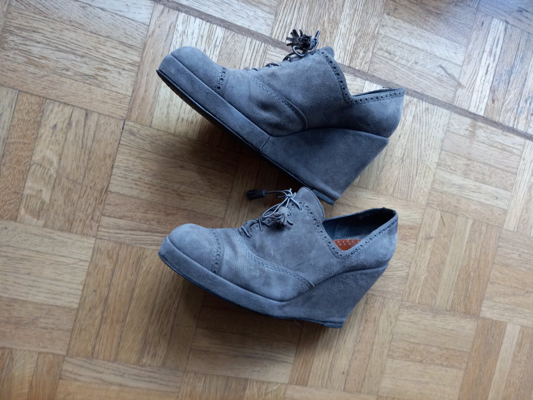 Stuart Weitzman Damenschuhe: Chaussures Stuart Weitzman – Gebraucht aus St-Sulpice VD von asc_5twt 1