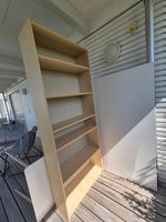 Bücherregal