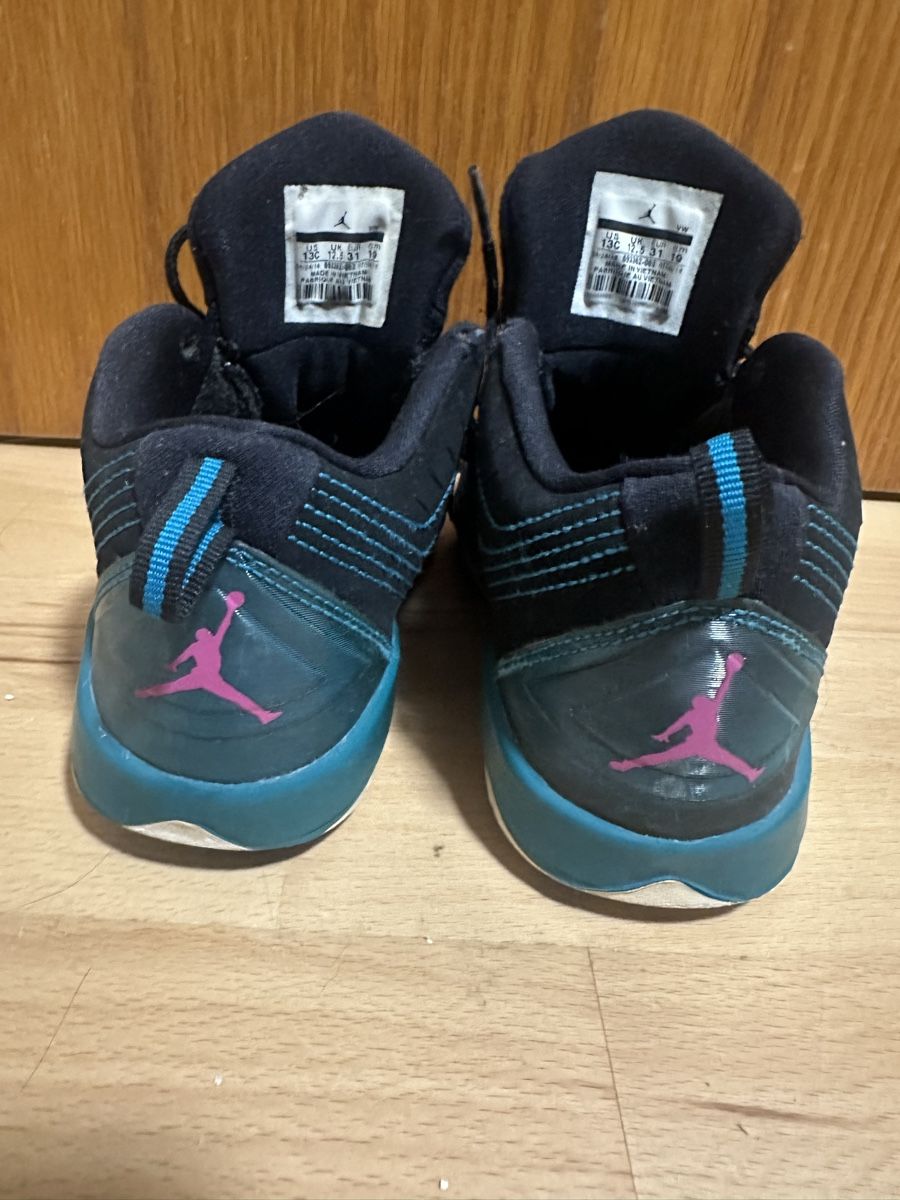 Jordan Scarpe da uomo: Jordan Turnschuhe Grösse 31 – Usato da Busswil venduto da billib