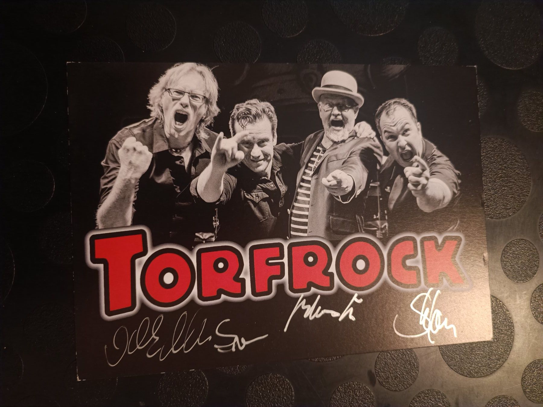 Autogramme: Torfrock - handsignierte Autogrammkarte – Gebraucht aus Menziken von Artographs