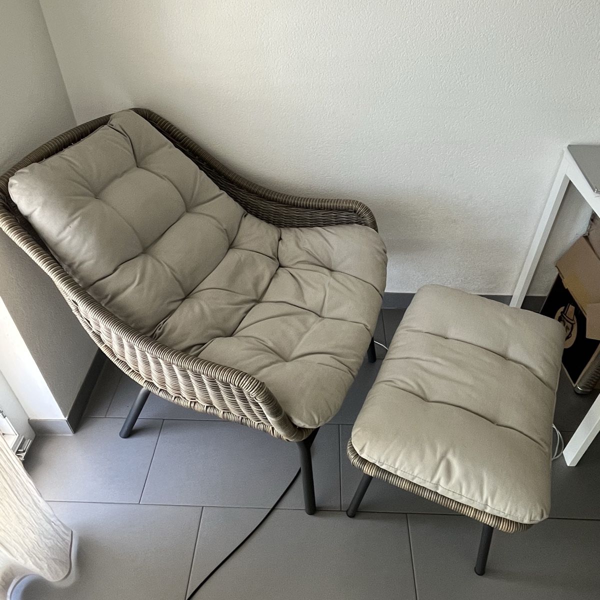 Poltrone: Loungesessel mit Hocker Rattan Stil – Usato da Sion venduto da mol_9tmp 1
