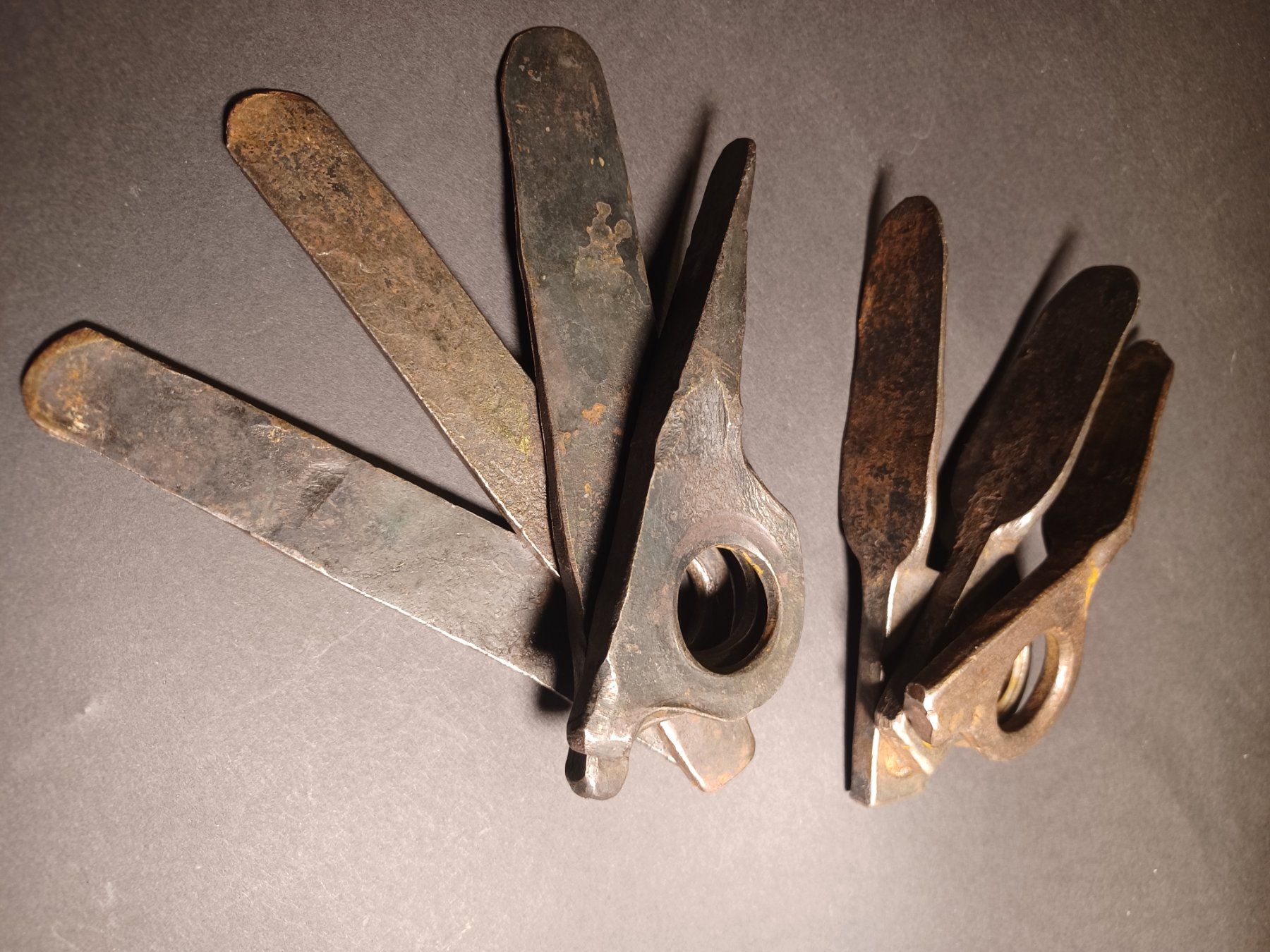 Set di posate: Antike Bergsteiger-Kletterhacken Eisen 10stk. – Usato da gais venduto da dun_c2xc 4