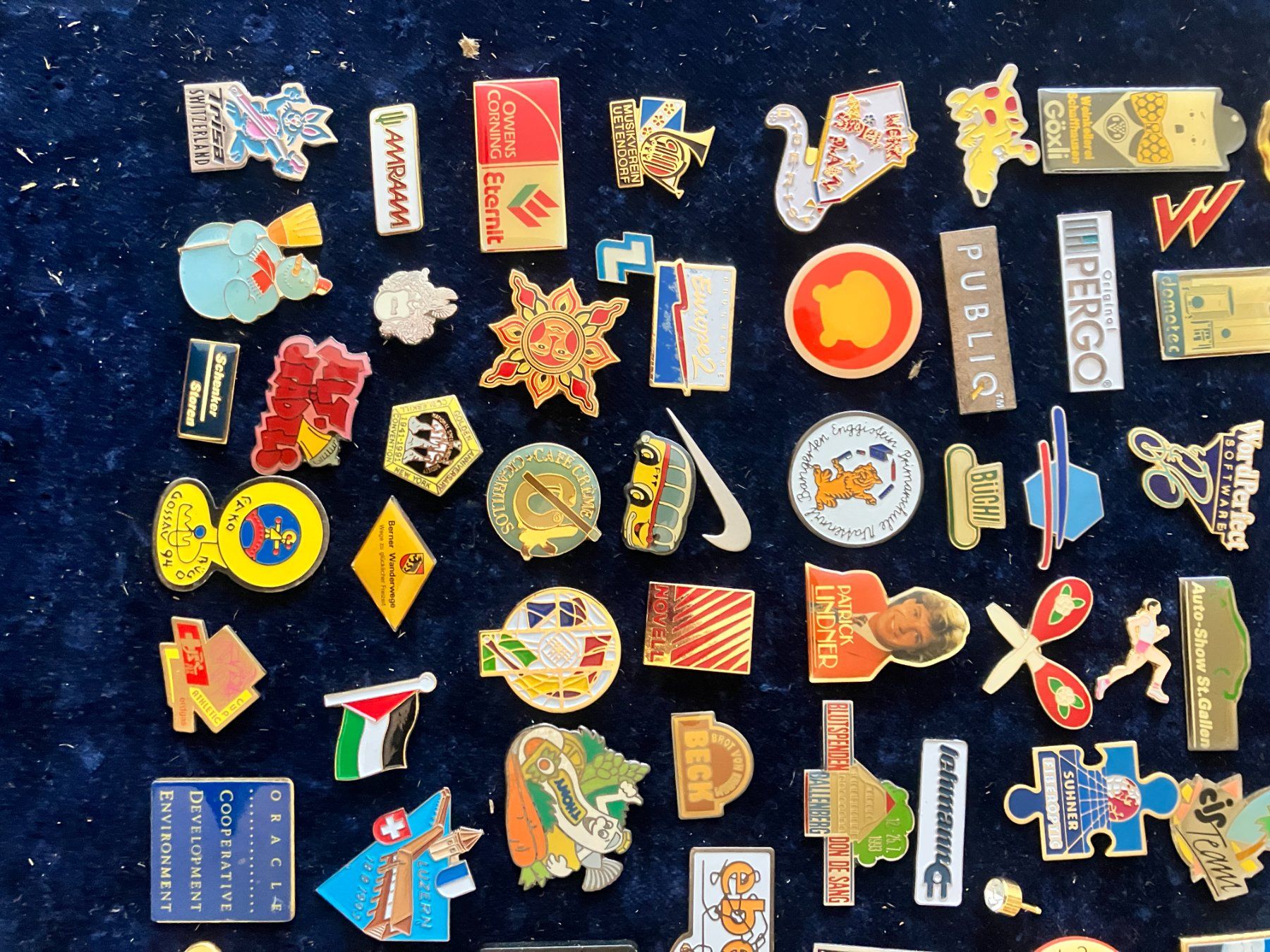 Placchette & Badge: ca. 100 Pin diverse Motive (22) – Usato da Basel venduto da djwwpp 4