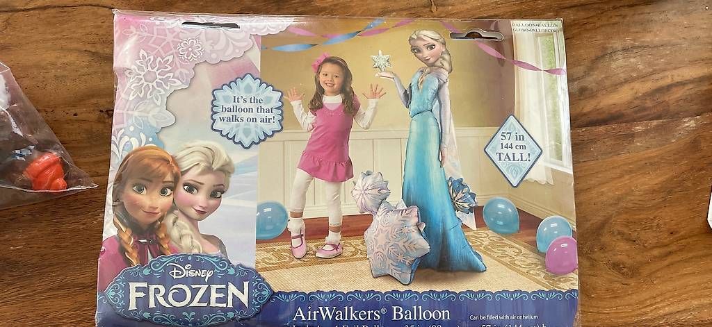 Statuette: Elsa Aiwalker Ballon – Usato da Oberwil BL venduto da Jenny8