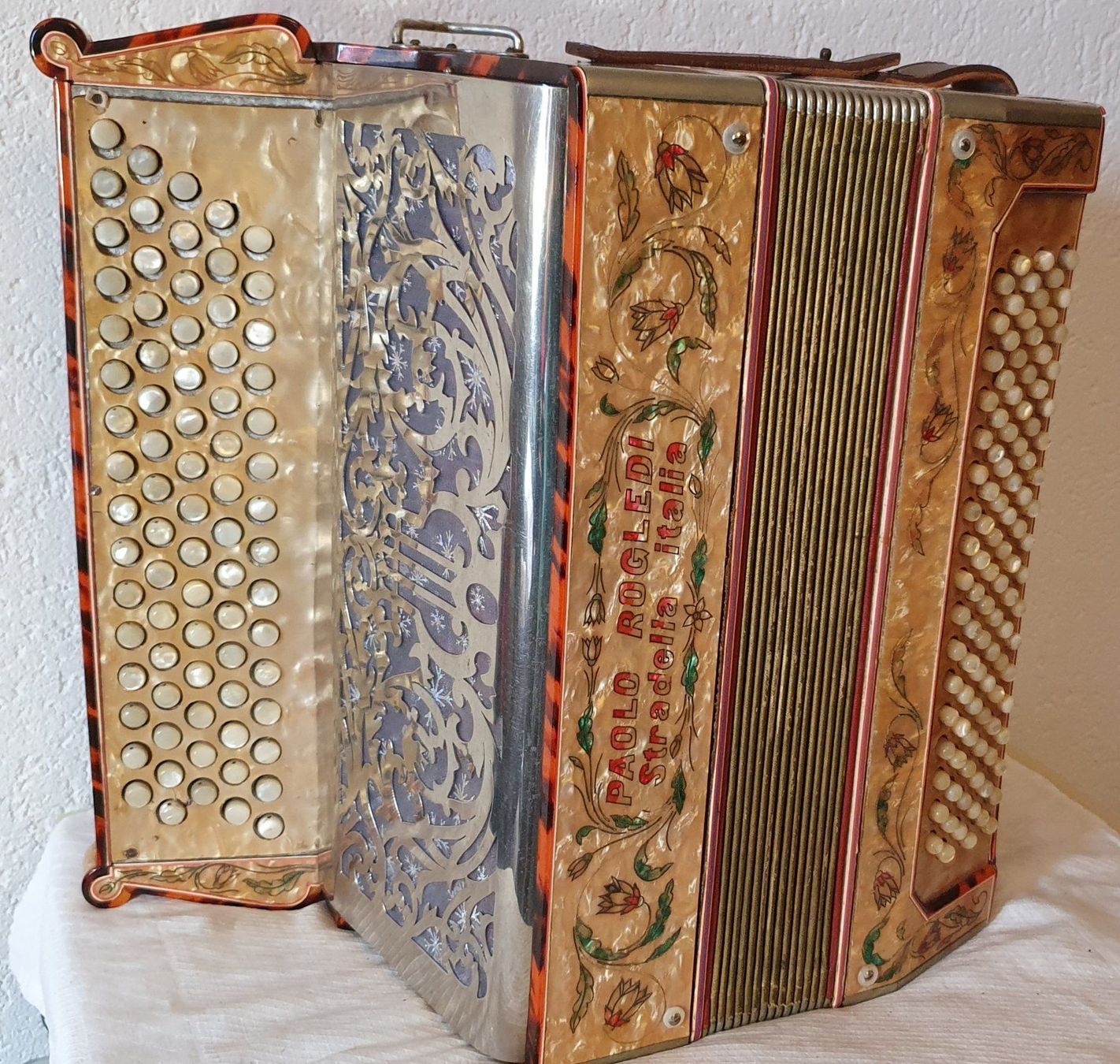 Strumenti musicali: Accordéon stradella cassoto – Usato da Penthalaz venduto da EvandroLuz 1