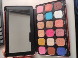 Lot 6 palettes de fards Make up Revolution