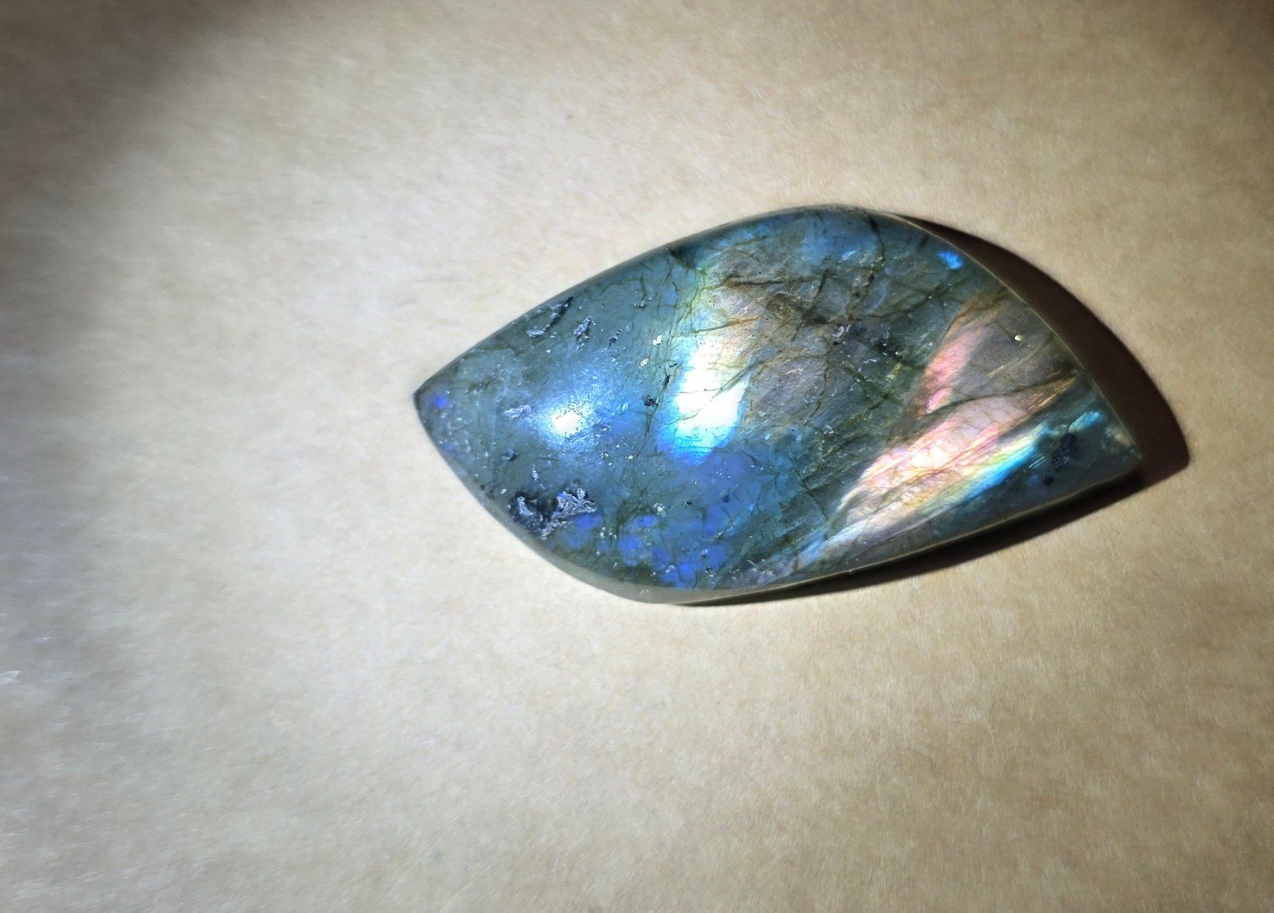 Pietre preziose: 50,7 ct Labradorite naturel – Usato da Carouge GE venduto da Crystal_Energy 2