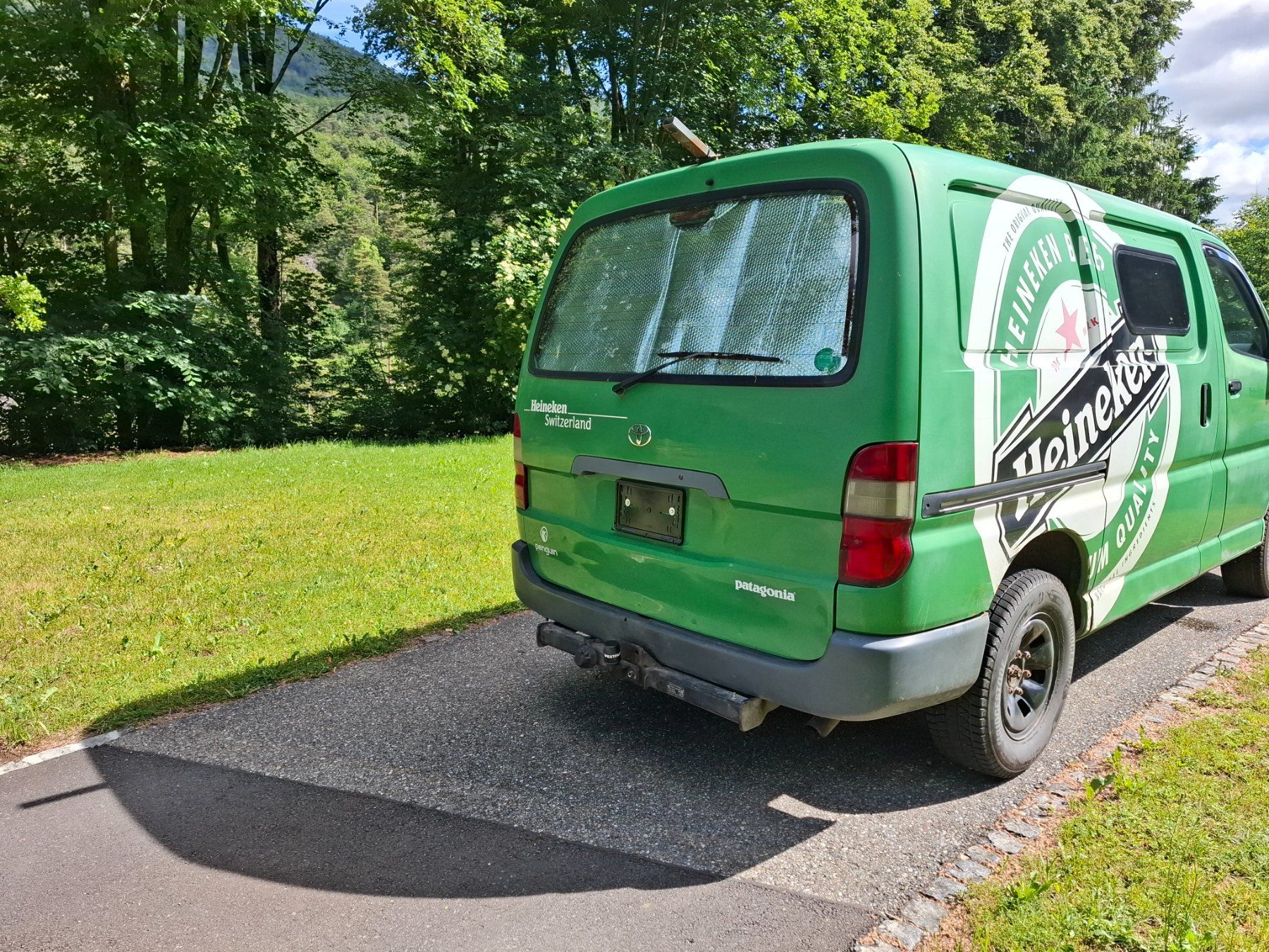 Toyota Nutzfahrzeuge: Allrad Toyota Hiace D-4D 4WD – Gebraucht aus Welschenrohr von Rosieres 4