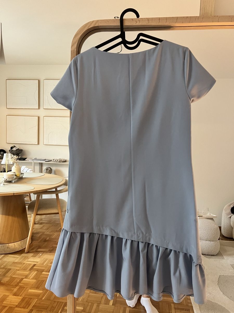 Vestiti: Süsses, hellblaues Sommerkleid mit Volants, Grösse M – Nuovo (secondo la descrizione) da Zürich venduto da m7dj-sl 2