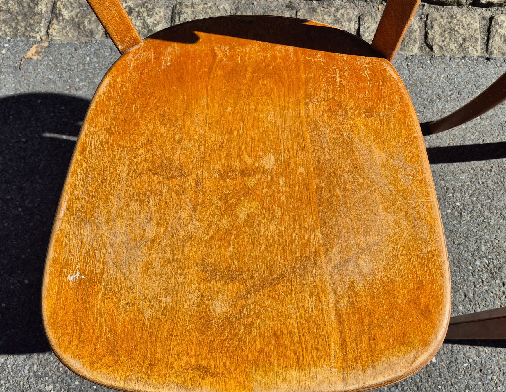 Chaises: 2 Holzstühle – D'occasion à Engi par Mil_31 2