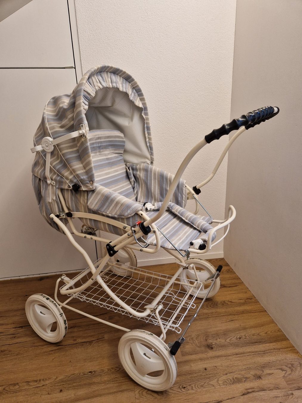 Carrozzine: Kinderwagen Vintage / Retro – Usato da Niederuzwil venduto da mag86 1