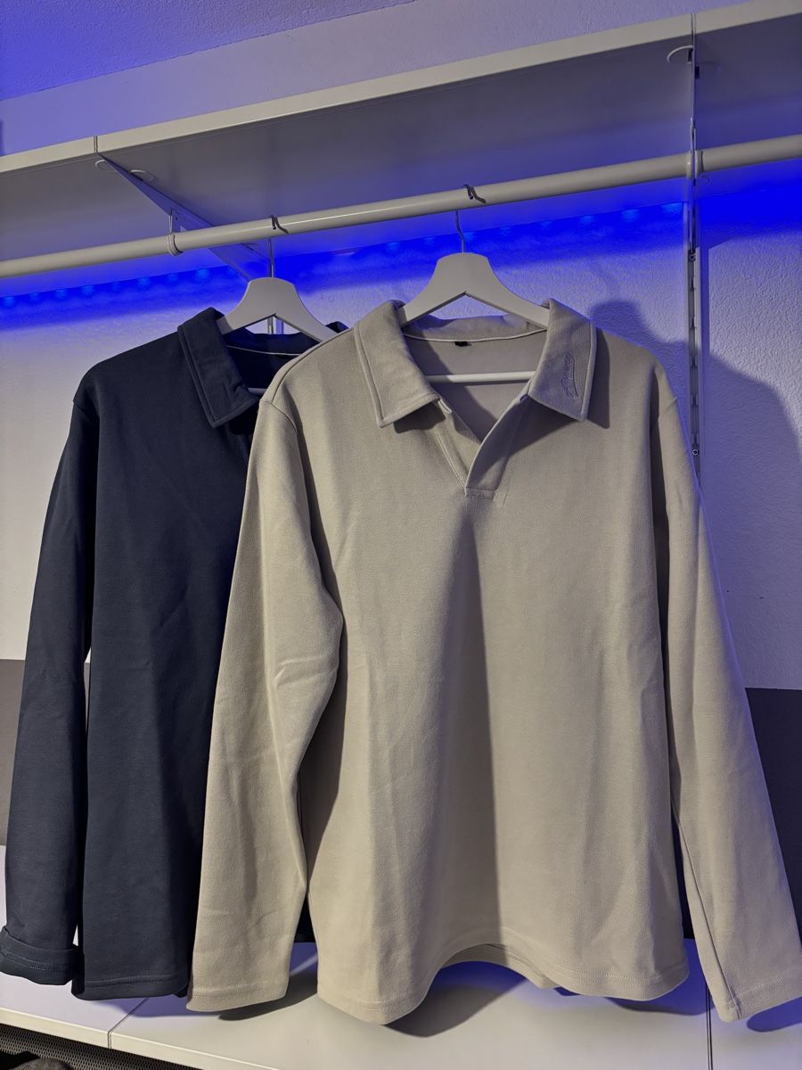 Maglioni & Felpe: Stylisches Langarm-Shirts – Nuovo (secondo la descrizione) da Küttigen venduto da Hedimia