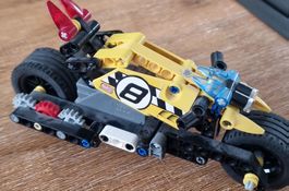 Lego Technic Baukasten Motorrad gelb neuwertig