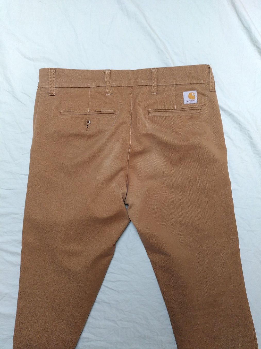 Carhartt Pantaloni: Pantalon chino Carhartt – Usato da Lausanne venduto da Flofloflofloflo 1