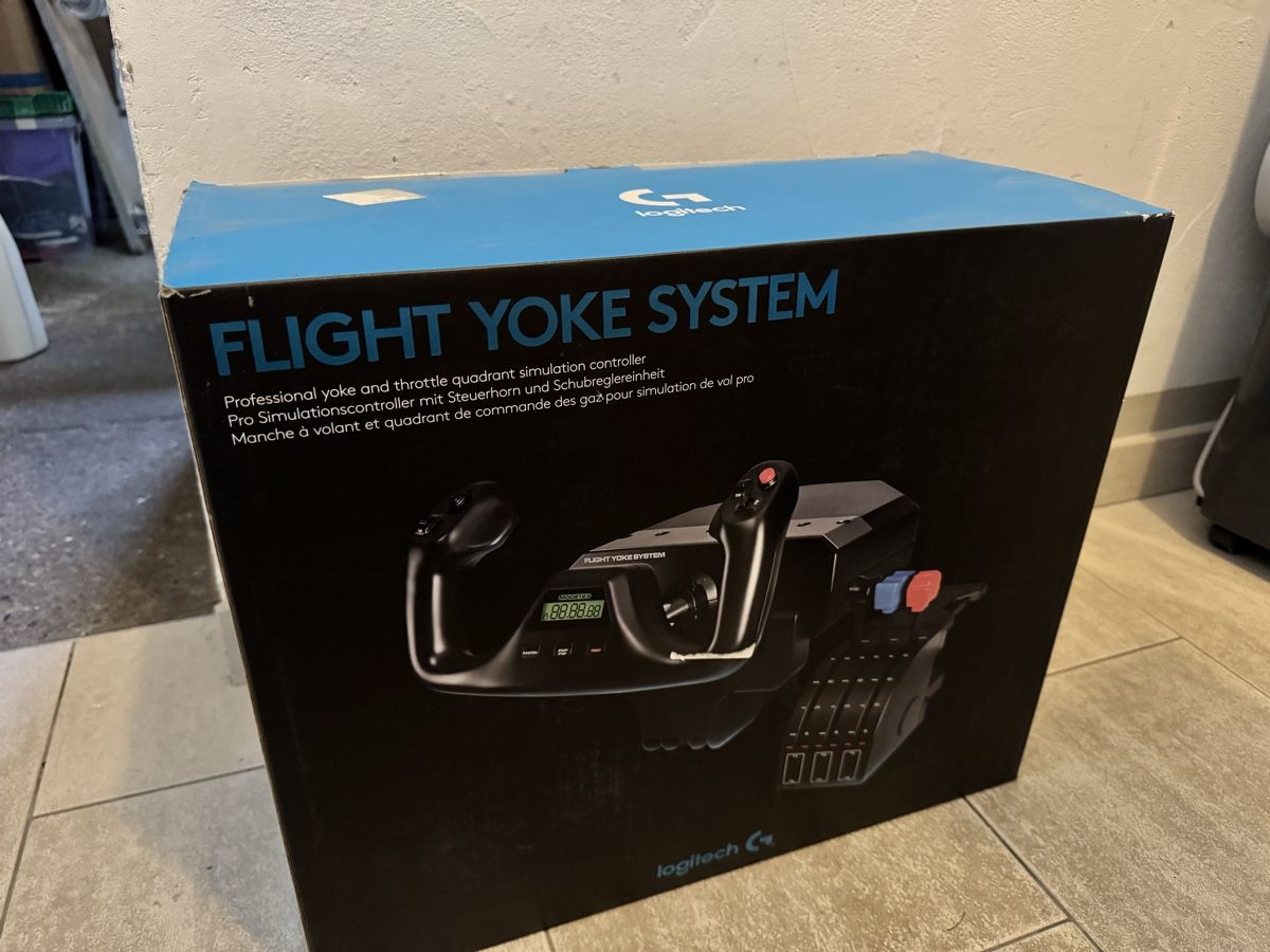 Logitech Controller: Logitech Flight Yoke System mit Schubregler neuwertig – Nuovo (secondo la descrizione) da Baden venduto da Christian_Saxer