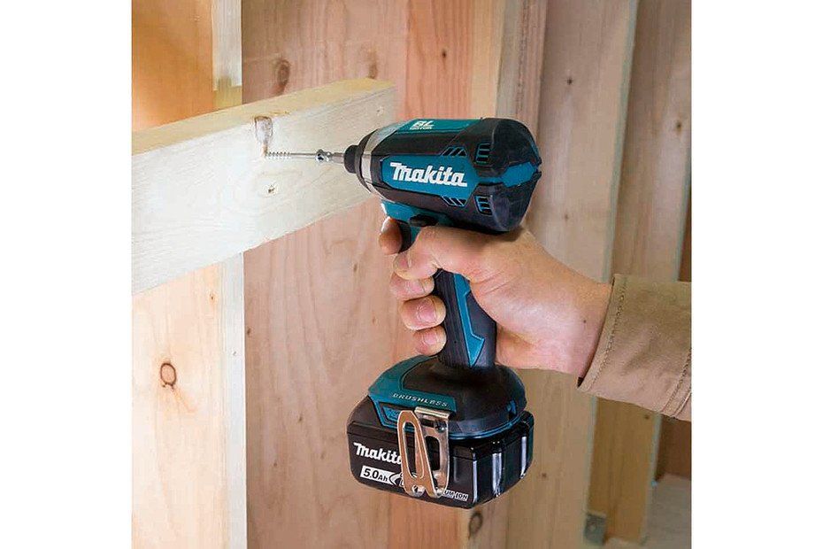 Makita Bohrmaschinen: Makita DTD153P2 Akkuschrauber 18V – Neu und originalverpackt aus Koppigen von Bracher_Mail-House 2