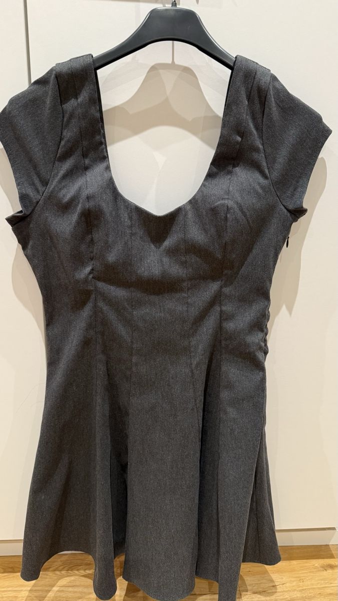 Bershka Kleider: Kleid Gr. L – Gebraucht aus Wallisellen von S_lb