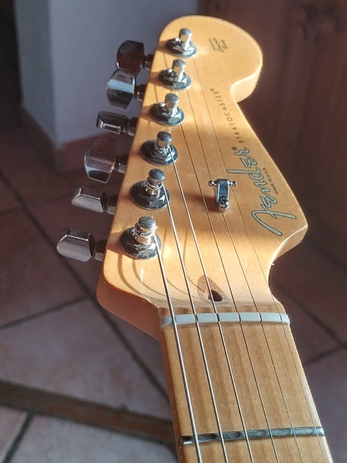 Fender Strumenti musicali: Fender Stratocaster USA 2015 David Gilmour – Usato da Liebefeld venduto da Tommy_Weber 2