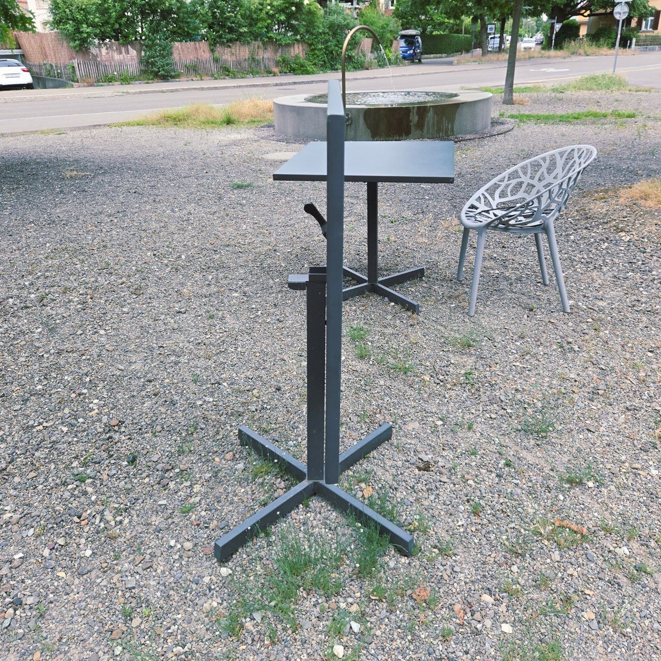 Tavoli: 2 Gartentische, anthrazit, spabil und klappbar – Usato da Winterthur venduto da meinweinkeller 4