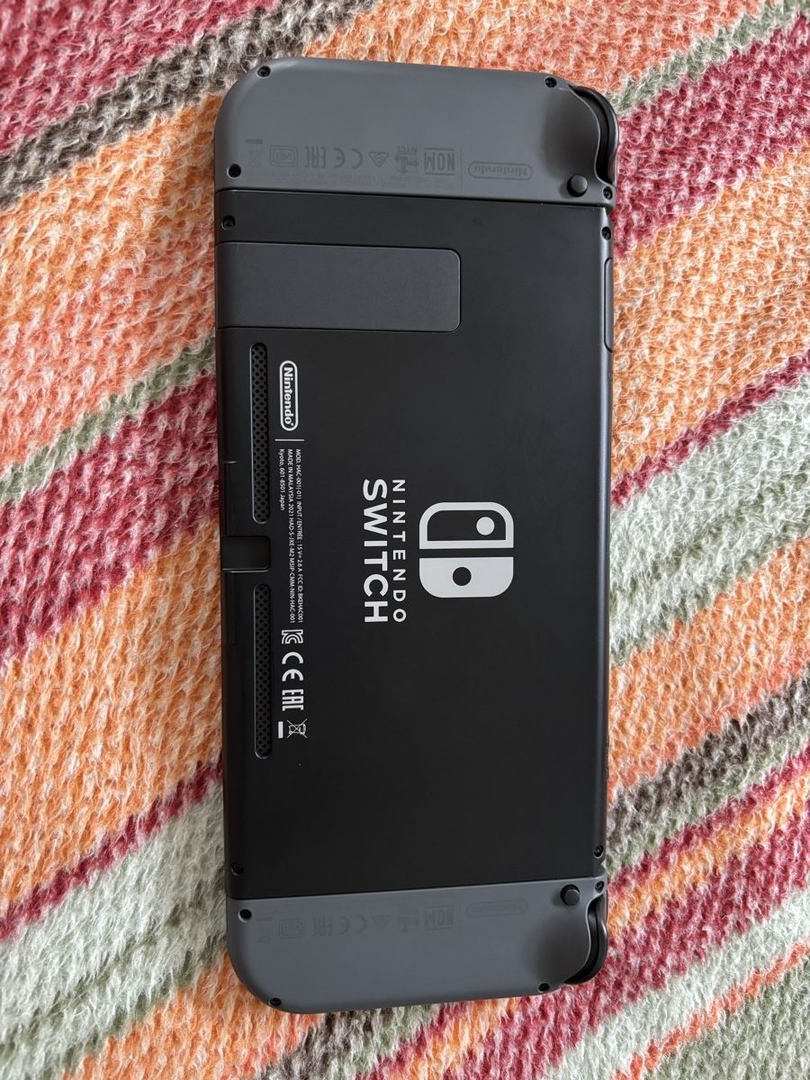 Nintendo Konsolen: Nintendos Switch V2 – Gebraucht aus Nebikon von van_5hb6 2