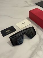 FENDI Sonnenbrille Schwarz mit Muster