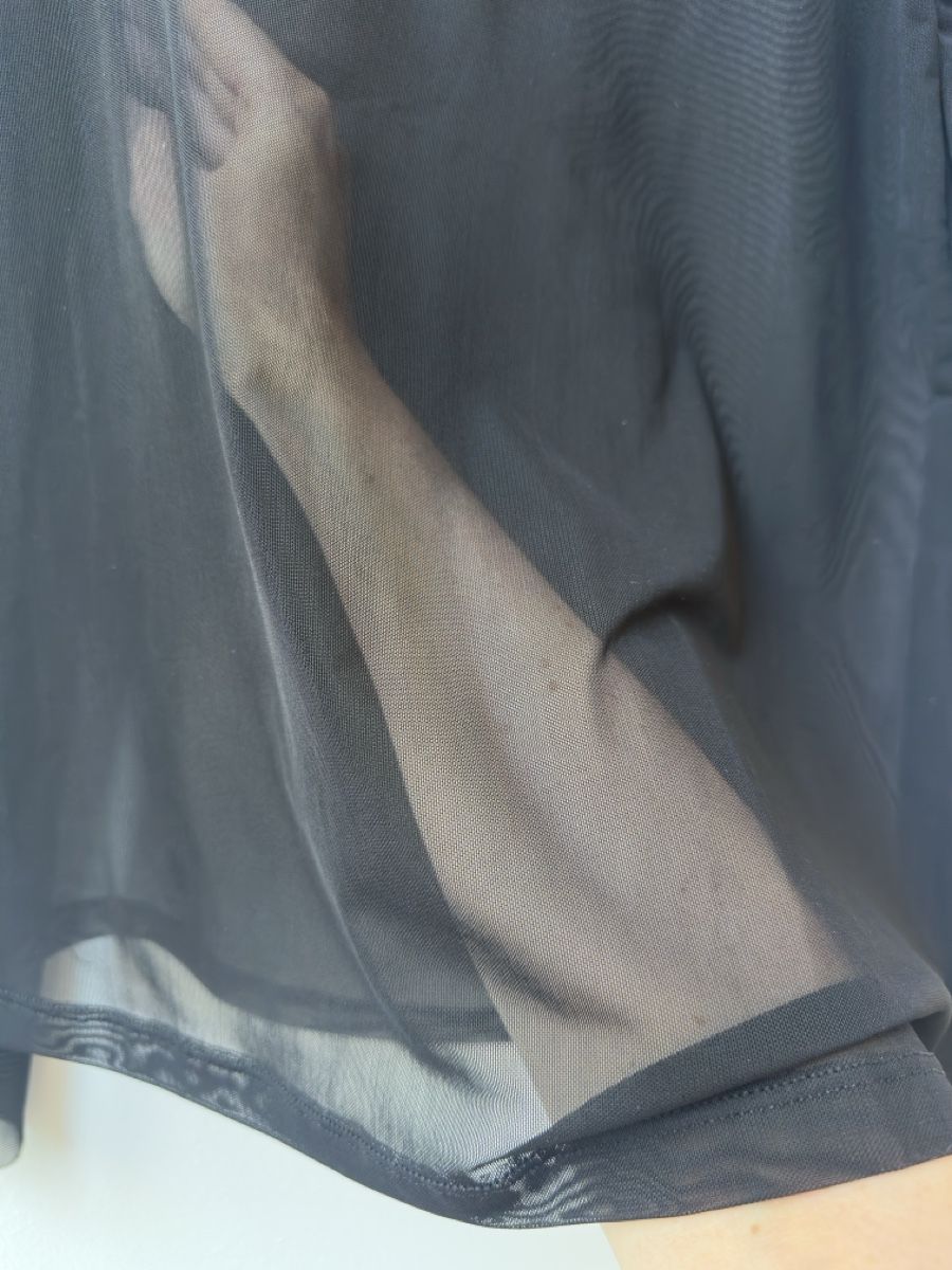 Other Stories Top: & Other Stories Sheer Top – Usato da Basel venduto da wardrobeupdate 2