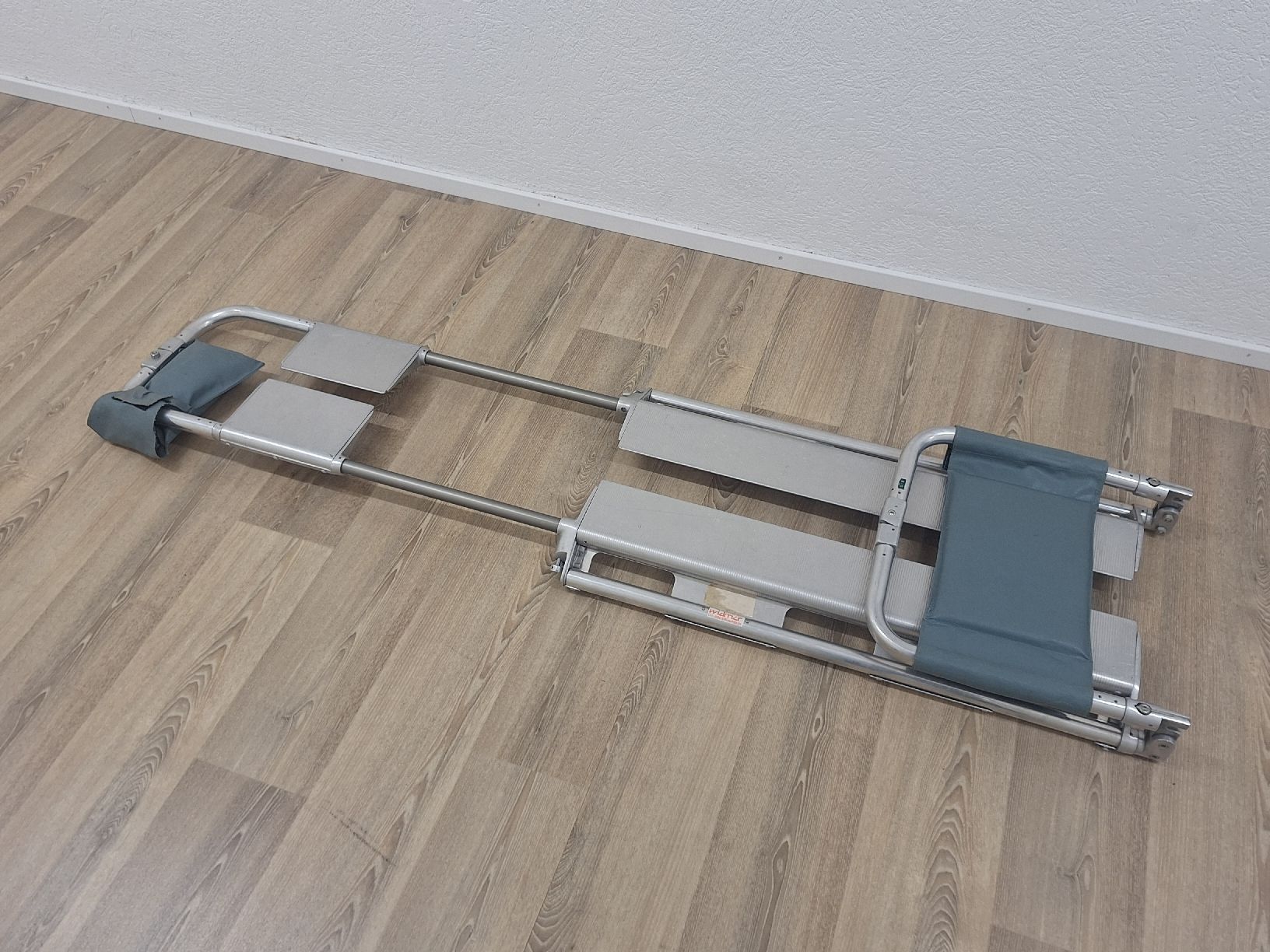 Sedie a sdraio: Samariter Trage ab 1 Fr. !! – Usato da Grüt (Gossau ZH) venduto da wisdomio7 4