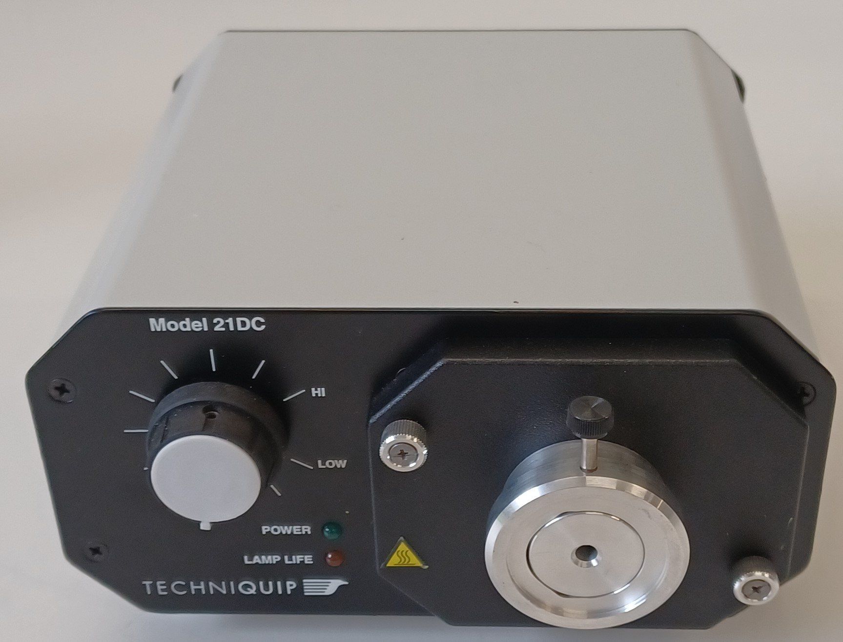 Matériel de laboratoire: Techniquip Model 21DC Illuminator – D'occasion à Niederdorf par LeptonAG_Labor 3