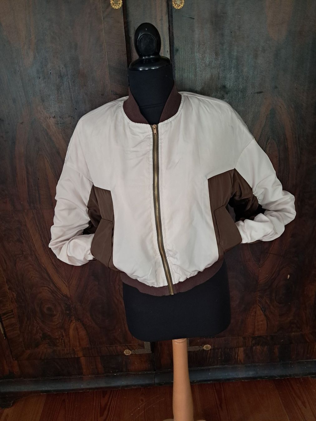 Jacken: Bomber Steppjacke . Offwhite/Braun . leicht . S . – Gebraucht aus Leuggelbach von schmetterlings-fee 2