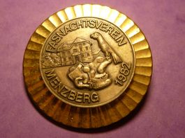 MENZBERG 1982 GOLD
