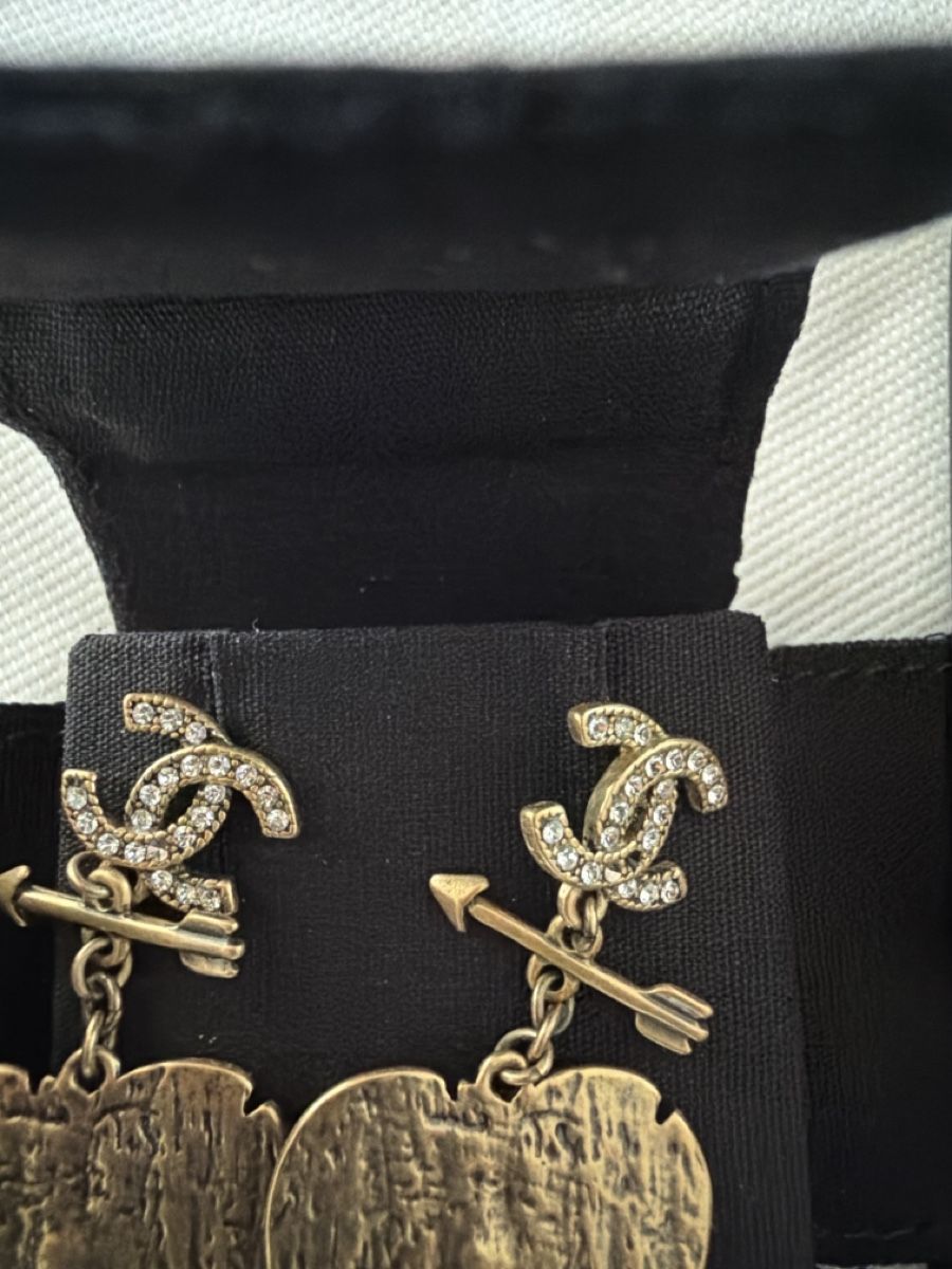 Chanel Ohrringe & -stecker: Elegant Chanel earring with Arrow and Target – Gebraucht aus Geneve von esp_8rbh 3