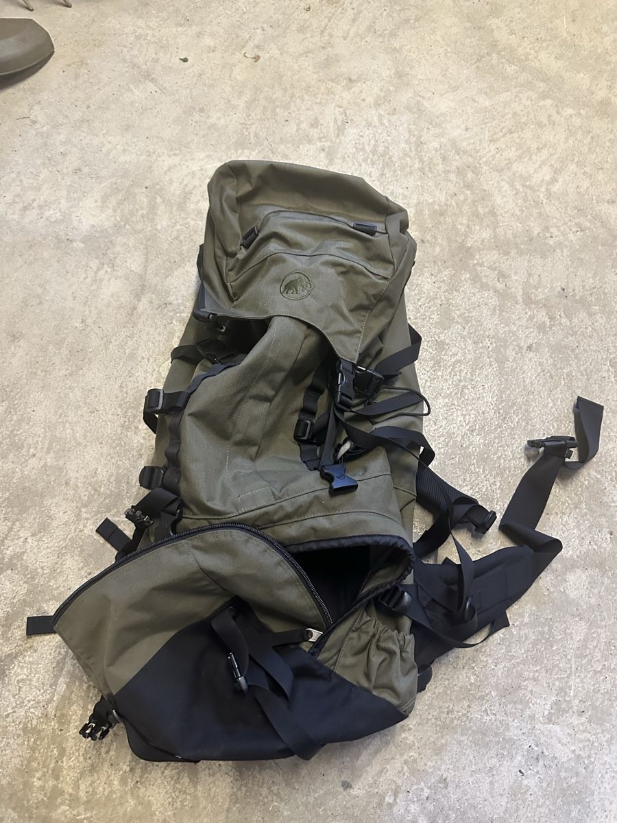Sacs à dos: Armee  Mammut Karakorum 70 – Neuf (Voir description) à Rhäzüns par lan_6zm9