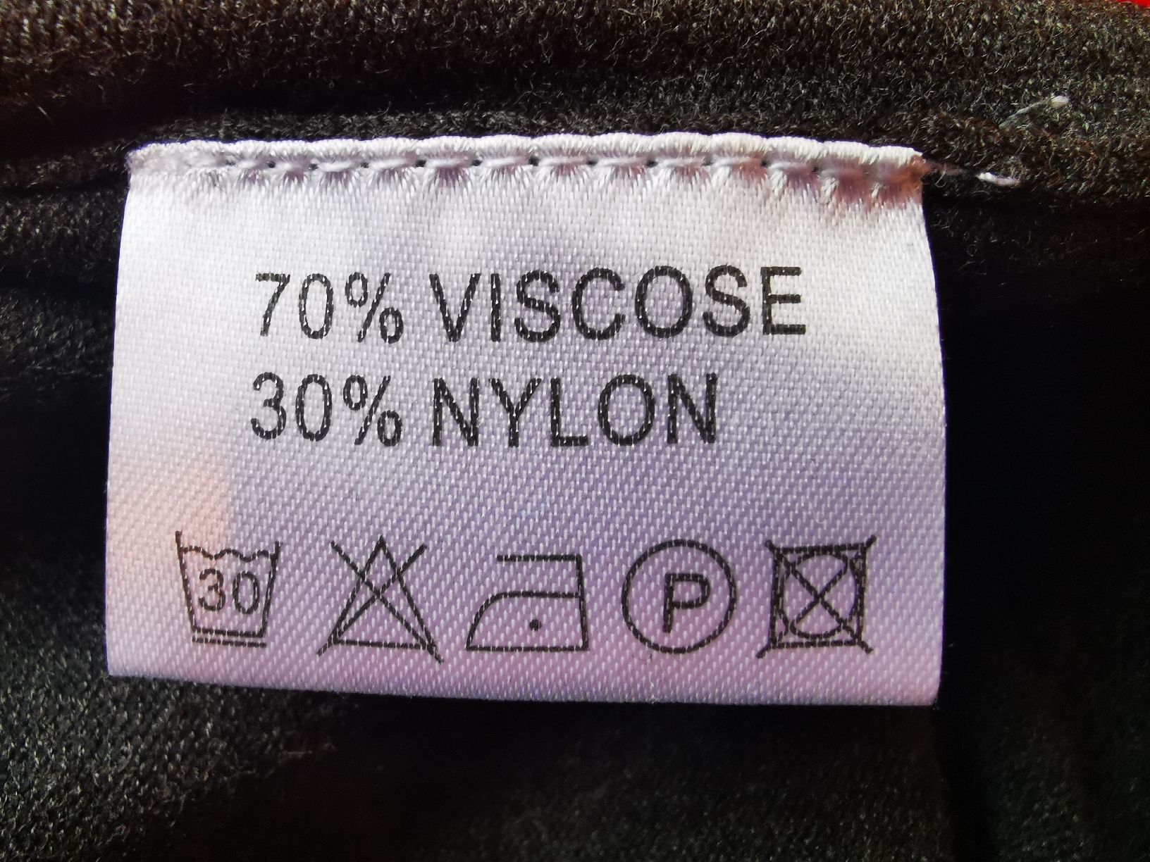 Vestiti: Kleid mit Rollkragen, grau – Usato da Herisau venduto da byToxiiiical 3