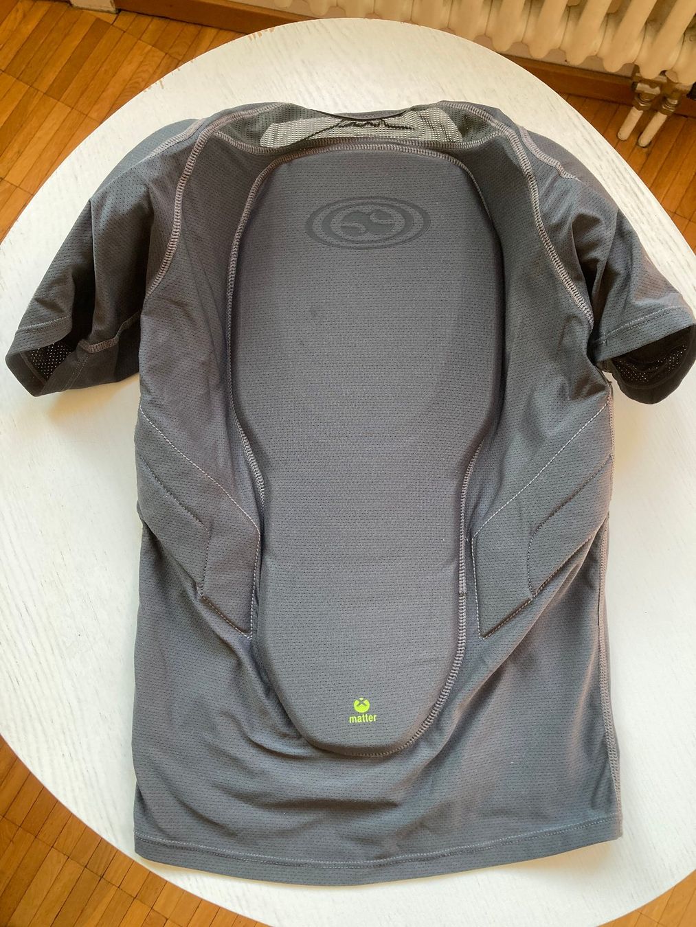 IXS Protections: iXS Rückenprotektor, Grösse XS – D'occasion à Basel par bil_8mvw 6