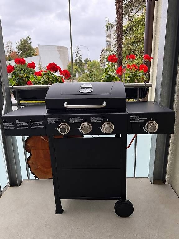 Grills: Gasgrill Neuwertig  – Gebraucht aus Bubendorf von sadiki08