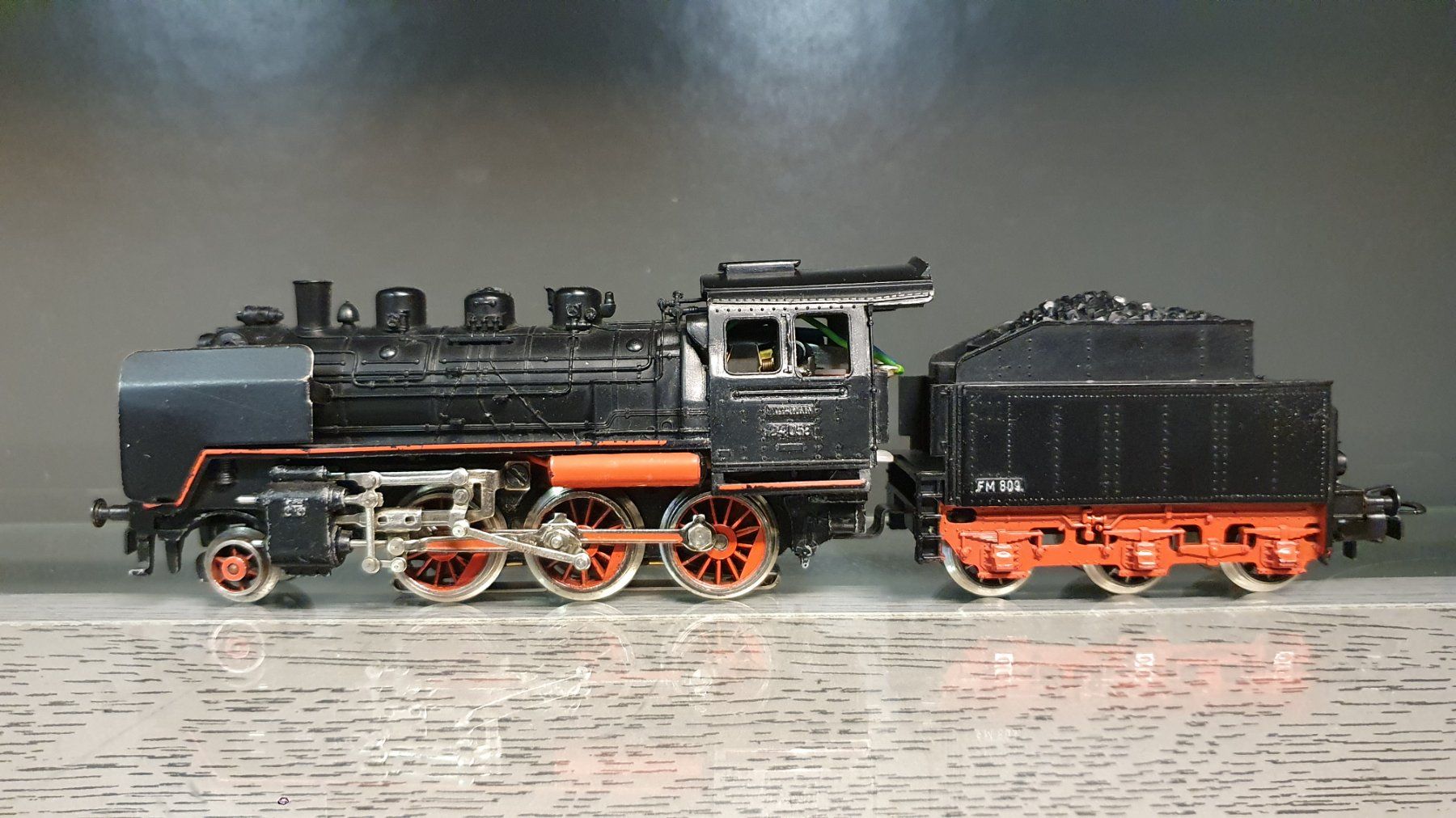 Märklin Modellini di ferrovie: MÄRKLIN: DB DAMPFLOK BR 24 – Usato da Biglen venduto da taunus82