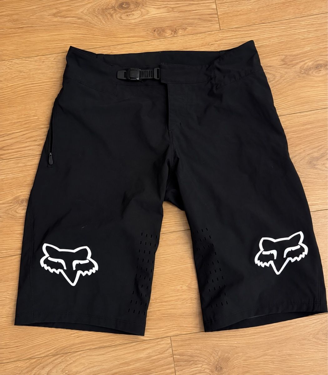 Fox Pantaloni: Short VTT Fox – Usato da Charmey (Gruyère) venduto da Troyleedh67