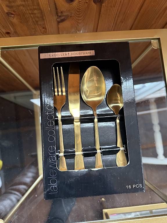 Set di posate: besteck gold 2 verschiedene  – Usato da Adligenswil venduto da balboa5 1
