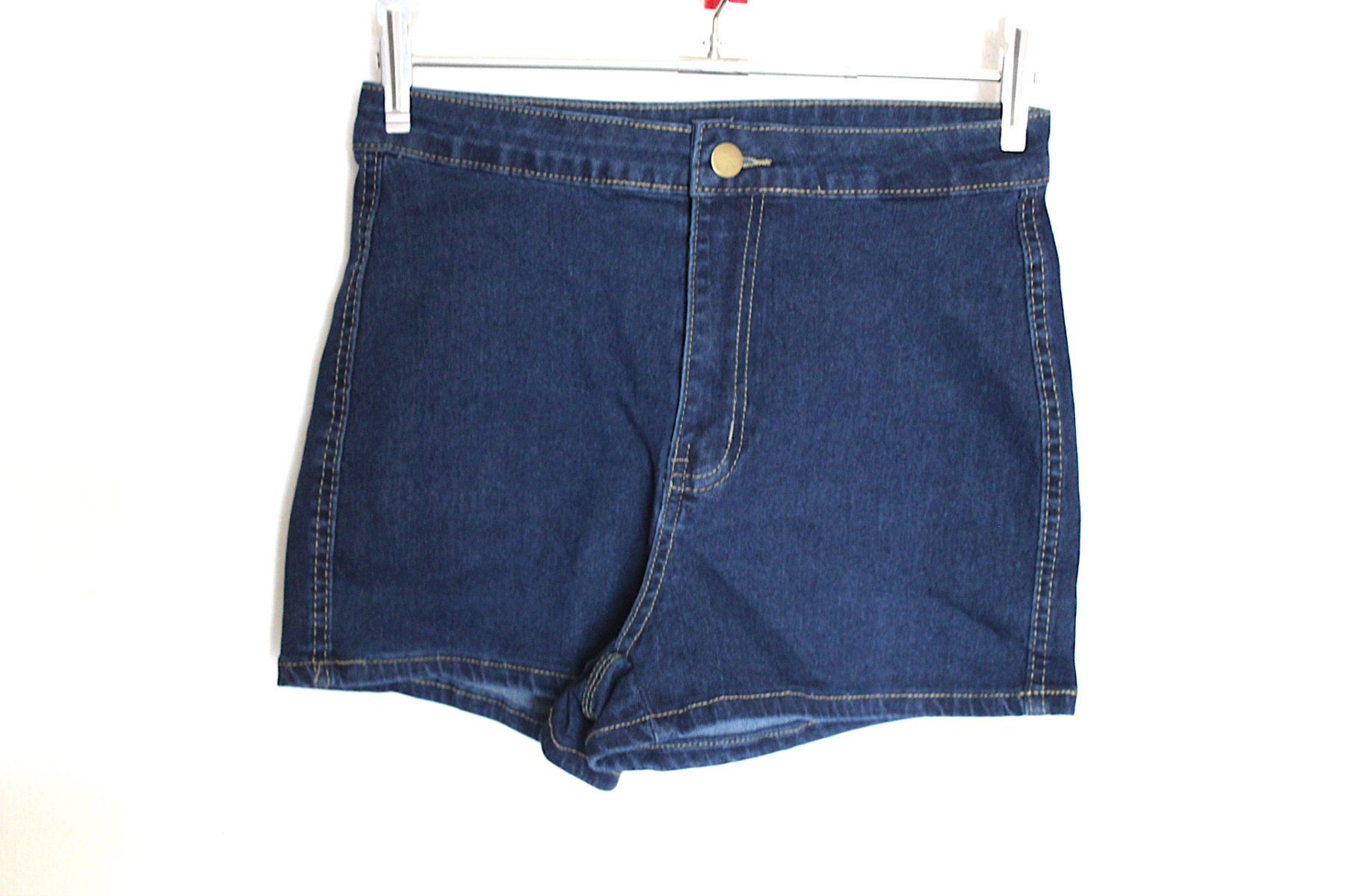 Jeans: Neue , Kurze Jeans, Gr. S – Usato da Locarno venduto da madame-tus-sauds