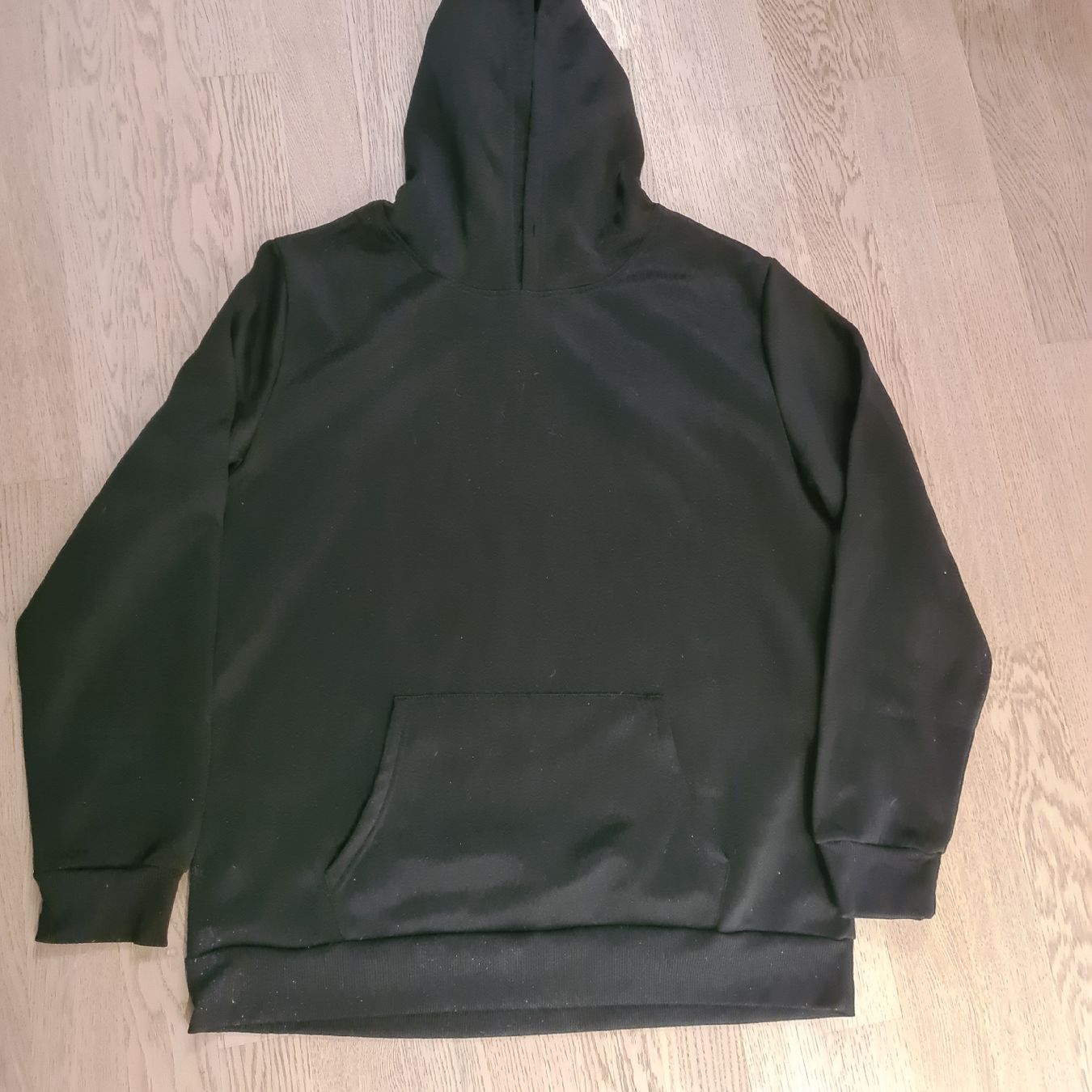 Pulls & Sweat-shirts: 2 Kapuzenpulli Gr. M schwarz – D'occasion à Steinen par turbogeiss99 3